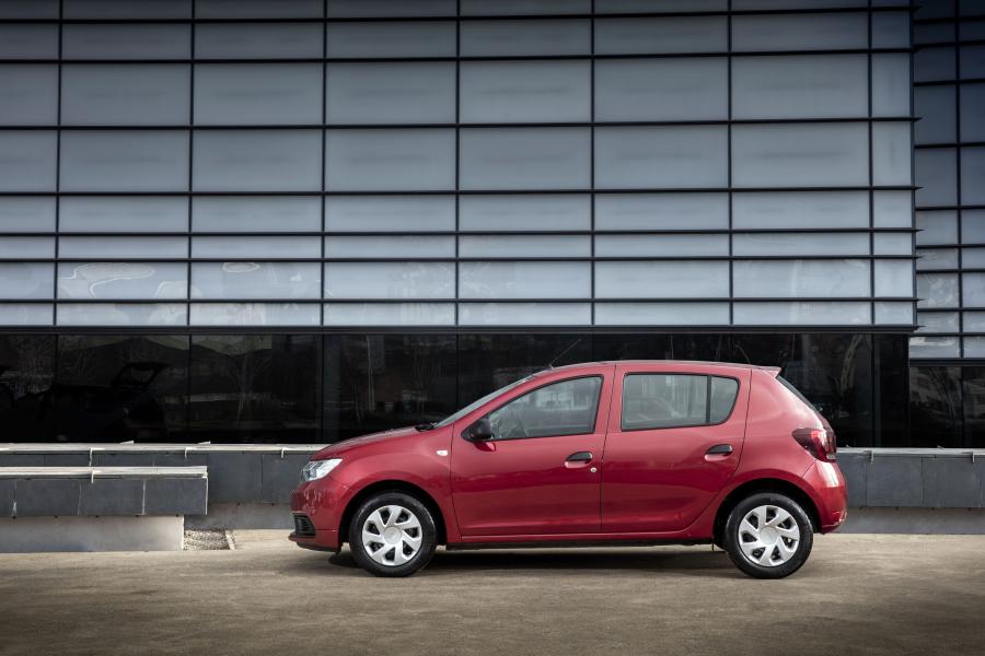 Dacia Sandero 2017 года  (UK) (фото 13 из 30)